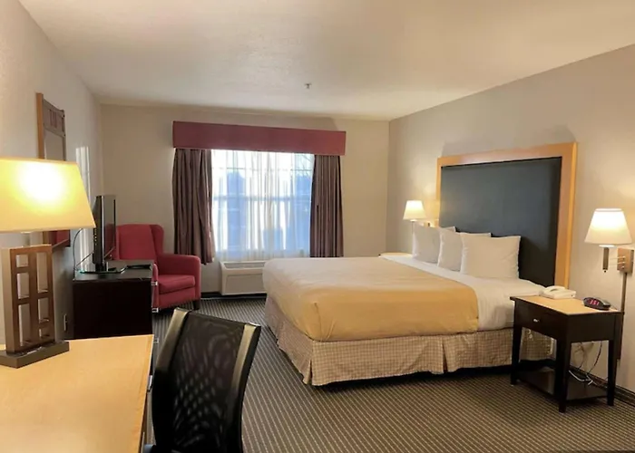 Holiday Inn Express & Suites Zion By Ihg