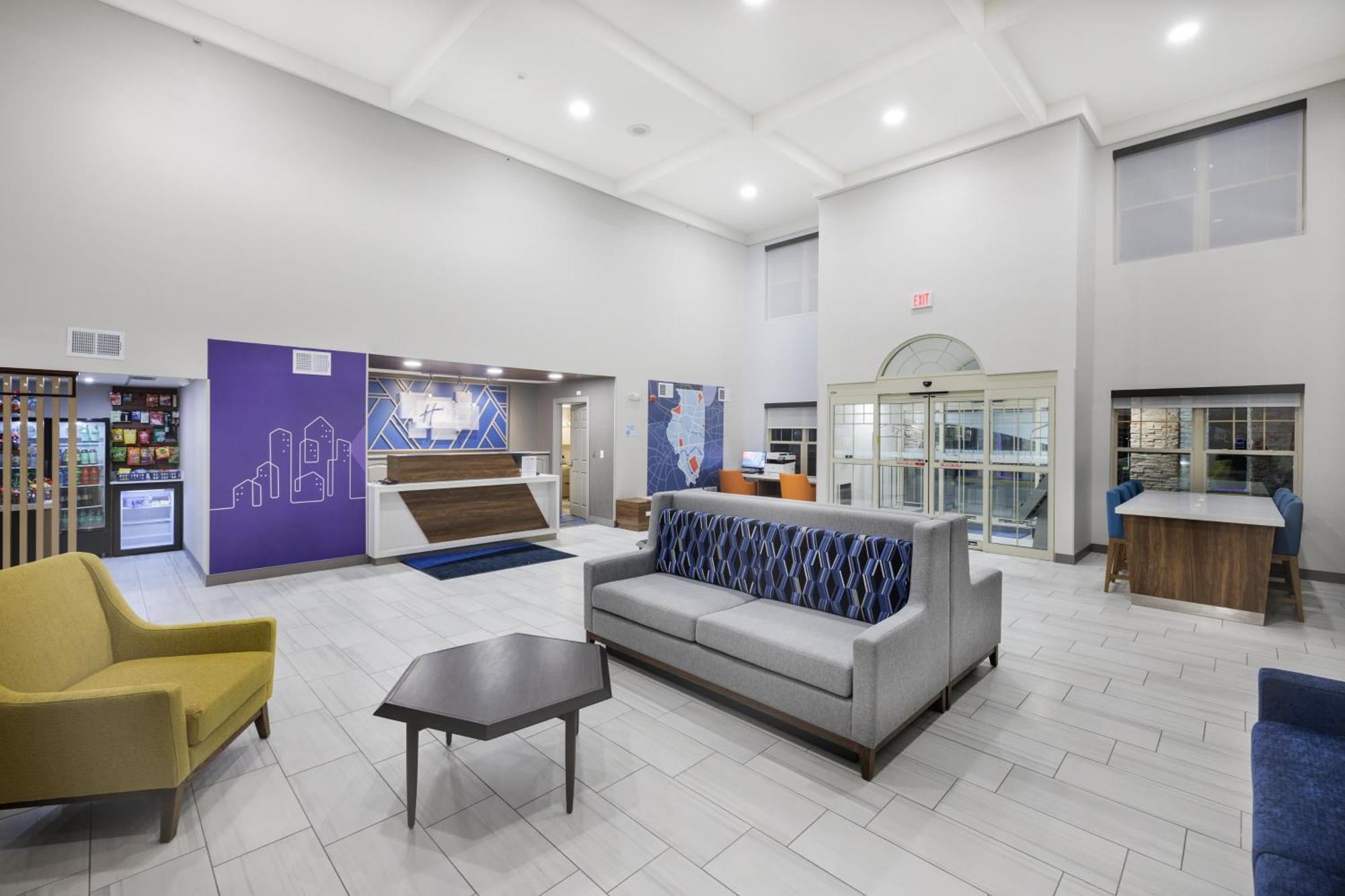 Express & By Ihg Zion