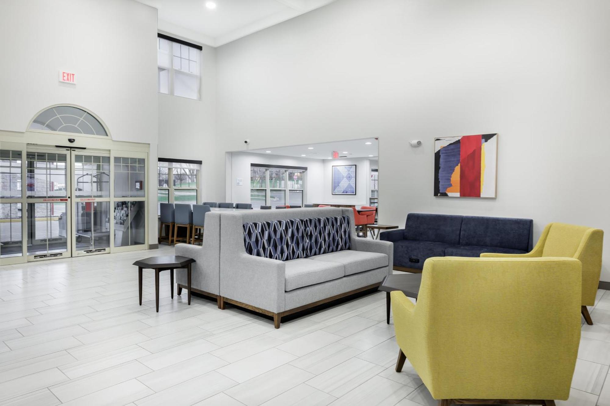 Express & By Ihg Hotel 3*