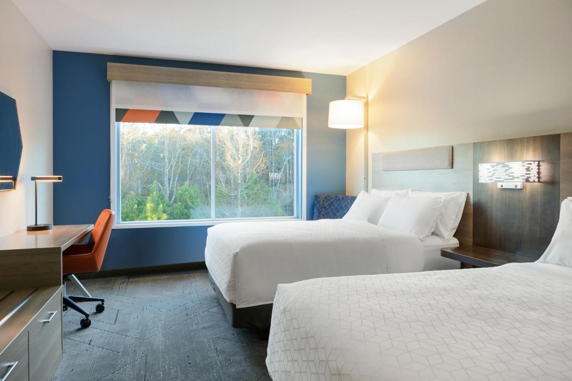 Express & By Ihg 3*