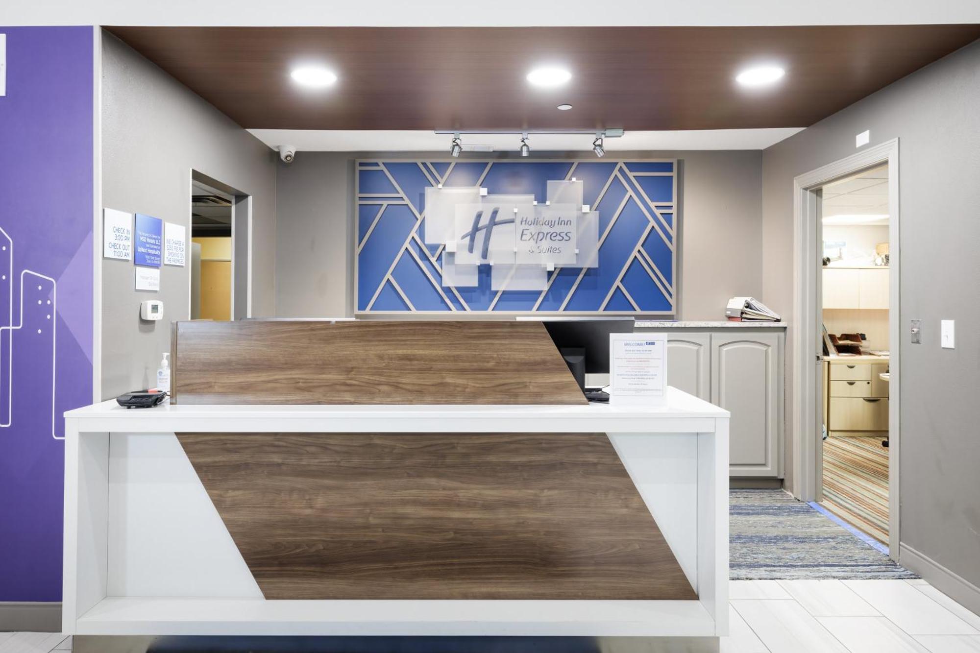 Hotel Express & By Ihg 3*