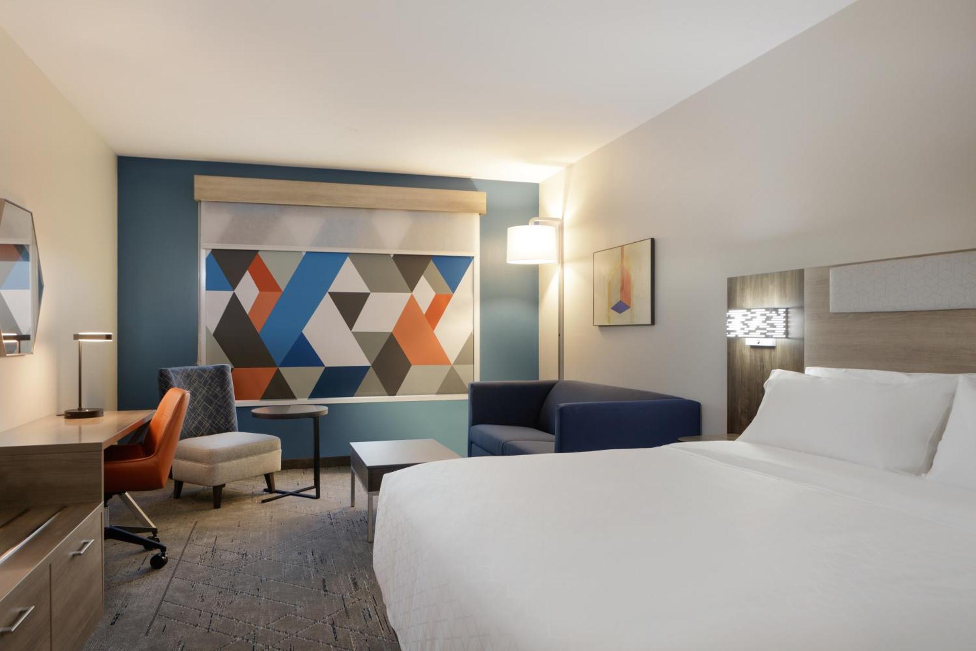 Hotel Express & By Ihg